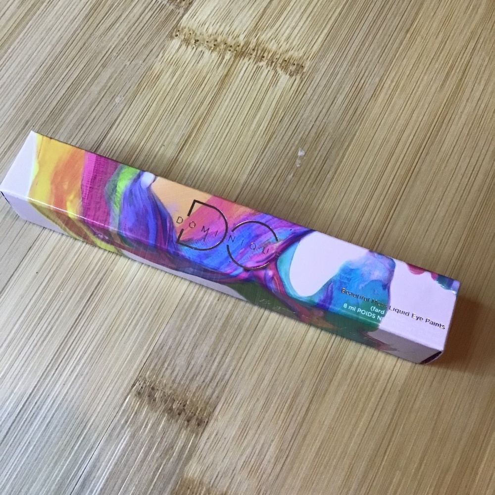 Dominique Cosmetics eyeshadow in blue